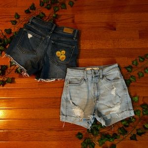 Hollister- Shorts bundle: light and dark wash cute embroidery - size 0 !!